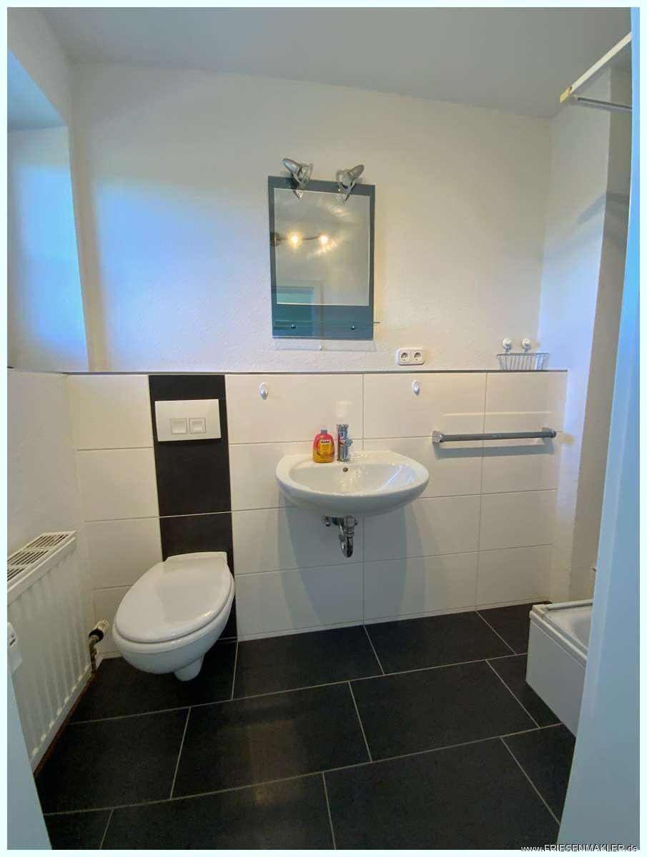 Immobilie in Husum - 2015 kernsaniert: Solide vermietetes 1-Zimmer-Appartement mit Aufzug in beliebter ruhiger Lage! - Bild 3