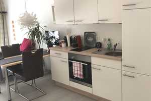 Möblierte 1-Zimmer-Wohnung mit großem Balkon **direkt am Ringpark** – Friedrich-Ebert-Ring 21b, 97072 Würzburg – Vorschaubild 5