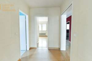 3 Zimmerwohnung mit großem Balkon, Stellplatz und Entwicklungspotenzial in OF Tempelsee – 63069 Tempelsee, Offenbach am Main – Vorschaubild 7
