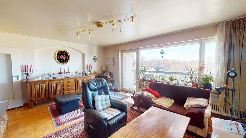 Immobilie in Mülheim an der Ruhr - Vermietete 3-Zimmer Eigentumswohnung, ca. 101 m² mit Loggia in Mülheim-Altstadt -Kapitalanlage- - Bild 2