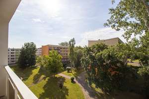 Helle Familienwohnung mit 68 qm + Loggia + PkW- Stellplatz!!! – Limbacher Straße 161, 9116 Altendorf, Chemnitz – Vorschaubild 4