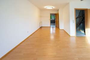Ihr neues Zuhause in ruhiger Wohnlage – gepflegtes Reihenmittelhaus mit Garten und Garage – Die vollständige Adresse der Immobilie erhältst du vom Anbieter., 89150 Laichingen – Vorschaubild 8