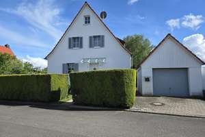 Einfamilienhaus mit 111 m² Wohnfläche und großen Garten  – Die vollständige Adresse der Immobilie erhältst du vom Anbieter., 97241 Bergtheim – Vorschaubild 3