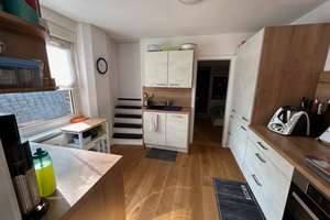 Zentral, trotzdem ruhig, möbliert, mit Balkon, Premiumküche - Möblierte 2- Zimmer-Wohnung mit Flair – Daniel-Schürmann-Straße 3, 42853 Mitte, Remscheid – Vorschaubild 3
