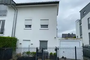 Ihr Glück hat ein Zuhause – Rheingau-Taunus-Kreis – Vorschaubild 1