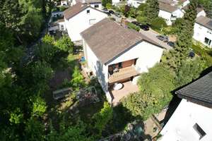 Sechs Zimmer, viel Freiraum und ein Garten rundherum – endlich Platz für Familienleben. – Die vollständige Adresse der Immobilie erhältst du vom Anbieter., 64291 Arheilgen, Darmstadt – Vorschaubild 15
