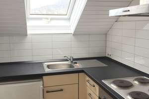 Tolle 2-Zimmer-DG Wohnung mit Balkon im Zentrum von Pfullingen – Zeppelinstraße 1, 72793 Pfullingen – Vorschaubild 2