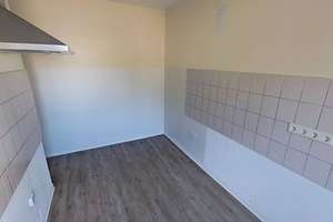 Komfortabel im Erdgeschoss: Helle 3-Zimmer-Wohnung mit Tageslichtbad (Wanne + Dusche) – Lahrkampstraße 4, 33104 Schloß Neuhaus, Paderborn – Vorschaubild 7