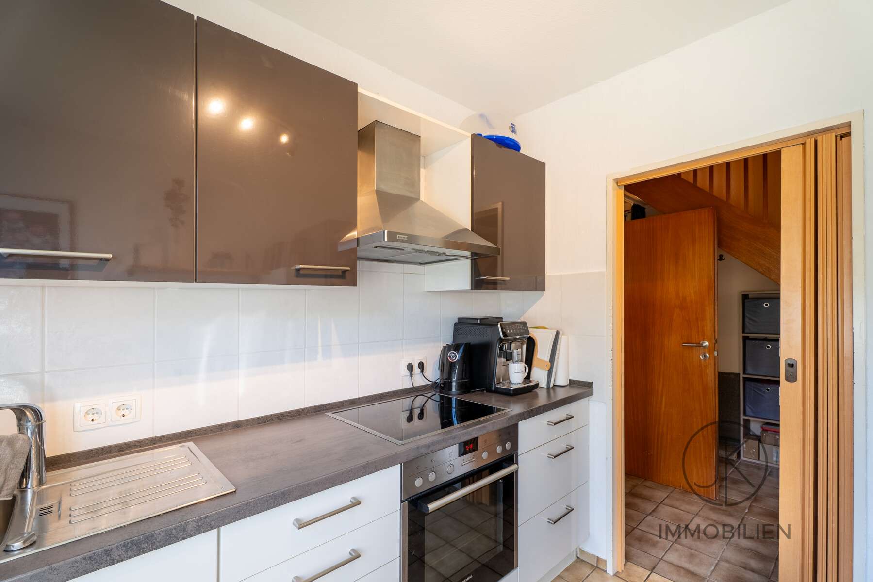 Immobilie in Stuhr - ***Ehemaliges Bauernhaus mit drei Wohneinheiten, großem Garten und Nebengebäude in Stuhr-Moordeich - Bild 12