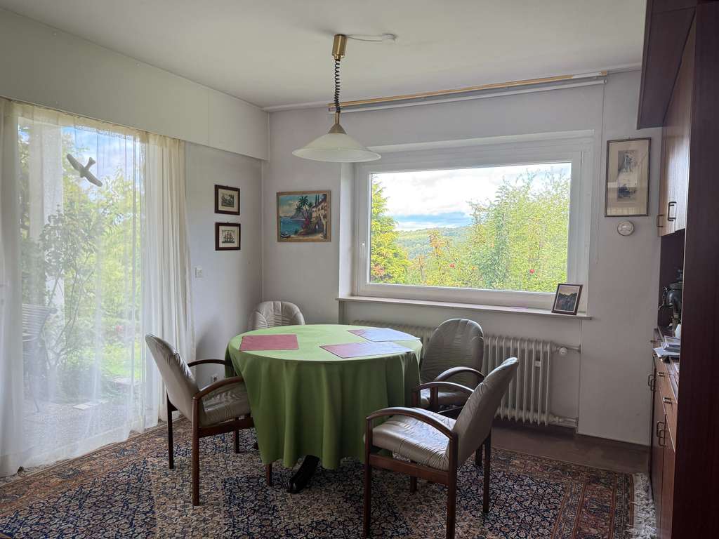 Immobilie in Neckartenzlingen - Familienidylle in Neckartenzlingen – Einfamilienhaus mit großem Grundstück und Pool - Bild 2