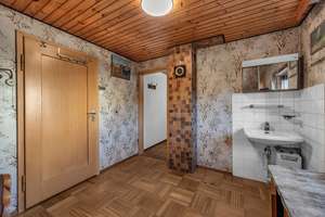 Ravensburg-Sonnenbüchel
Renovierungsbedürftiges Einfamilienhaus in familienfreundlicher Wohnlage – Die vollständige Adresse der Immobilie erhältst du vom Anbieter., 88212 Ravensburg – Vorschaubild 22