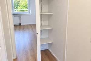 Zwei Zimmer in Düsseldorf: Helle Wohnung mit Balkon – 40595 Garath, Düsseldorf – Vorschaubild 13
