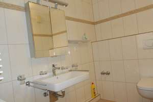 Charmantes Reihenmittelhaus mit Garten und Garage in Mannheim-Rheinau – Die vollständige Adresse der Immobilie erhältst du vom Anbieter., 68219 Rheinau, Mannheim – Vorschaubild 8