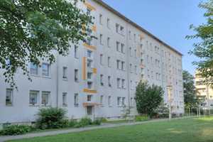 Frühstück auf dem Balkon! – Uranusstraße 19, 6118 Halle (Saale) – Vorschaubild 1