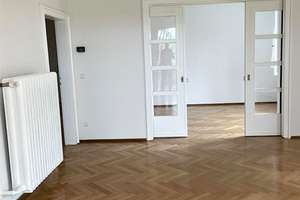 Wohnen über den Dächern von Chemnitz, einmal anders! Im Bauhausstil, mitten im Grünen. – Trinitatisstraße 18, 9131 Hilbersdorf, Chemnitz – Vorschaubild 3