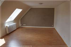 Gepflegte 3,5-Zimmer Dachgeschosswohnung in Stuttgart-Stammheim – Die vollständige Adresse der Immobilie erhältst du vom Anbieter., 70439 Stammheim-Mitte, Stuttgart – Vorschaubild 3