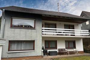 Großes Wohnhaus in beliebter Lage  – Die vollständige Adresse der Immobilie erhältst du vom Anbieter., 57080 Eiserfeld, Siegen – Vorschaubild 2