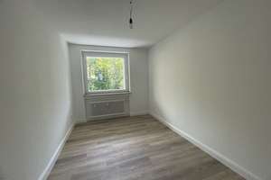 Idealer Grundriss! Renovierte 3-Zimmer-Whg mit Balkon & Garage – 40627 Unterbach, Düsseldorf – Vorschaubild 7