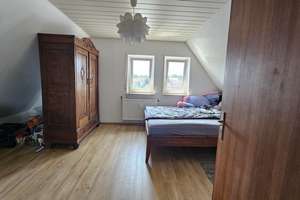 3,5-Zimmer-Maisonette-Wohnung mit Balkon und Einbauküche in zentraler Lage – Gemmingen – Die vollständige Adresse der Immobilie erhältst du vom Anbieter., 75050 Gemmingen – Vorschaubild 4
