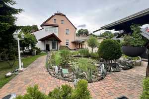 Großes Einfamilienhaus mit zweitem Wohnhaus, Bungalow und großem Grundstück nahe Tesla in Grünheide – Oder-Spree (Kreis) – Vorschaubild 1