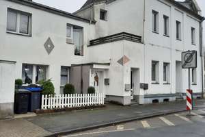IMMOKONZEPT-NIEDERRHEIN: Mehrfamilienhaus, 5 schöne Wohneinheiten, 2 Gärten, Balkon, etc....