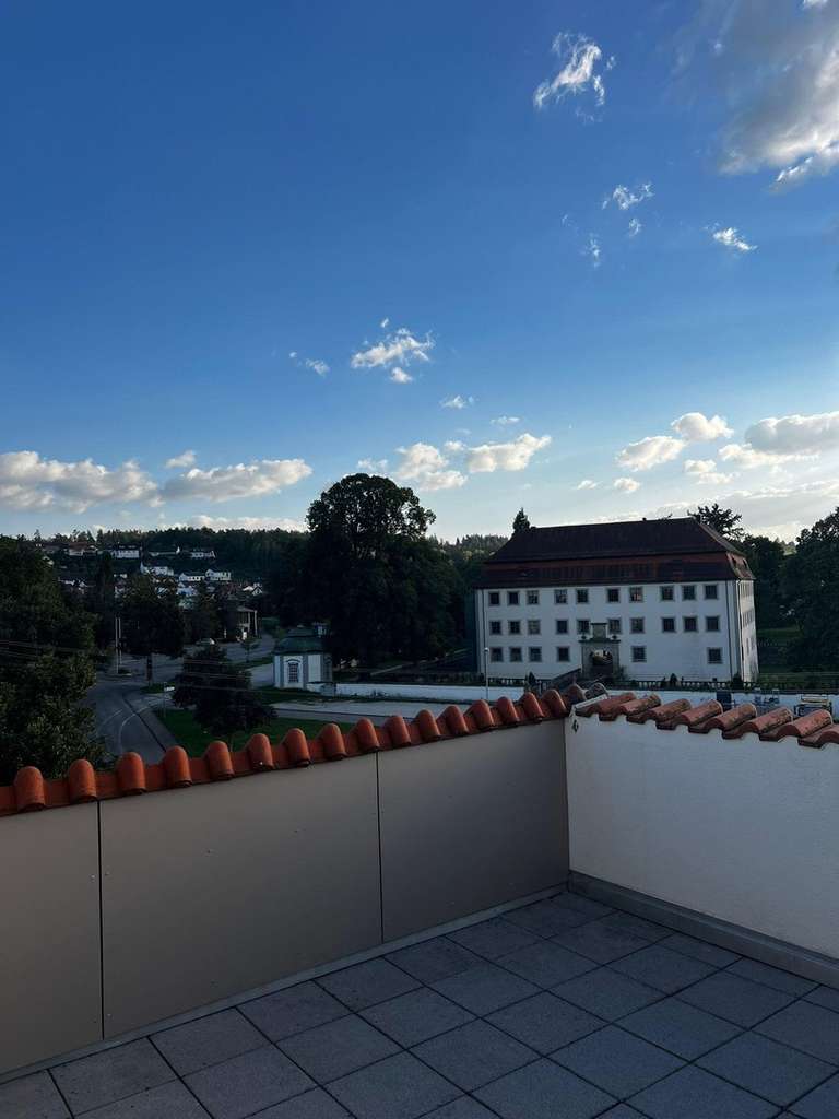 Immobilie in Geislingen - Bezugsfertige Penthouse-Maisonette-Wohnung im Herzen von Geislingen - Bild 2