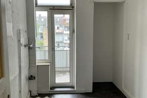 Wohn(t)raum: 3-Zimmer-Altbau mit 2 Balkonen! – Saarbrückenstr. 28, 24114 Südfriedhof, Kiel – Vorschaubild 3
