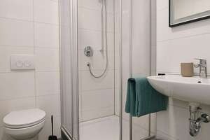 Neu möbliertes Apartment in Reutlingen – Die vollständige Adresse der Immobilie erhältst du vom Anbieter., 72763 Reutlingen-Mitte, Reutlingen – Vorschaubild 4