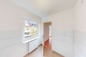 Großzügiges 1-Zimmer-Apartment mit Balkon – Würmtalstraße 134, 81375 Großhadern, München – Vorschaubild 4