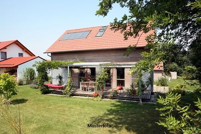 Ihr neues Zuhause - Freistehendes Einfamilienhaus nebst Garten und Garage