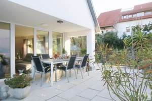 Kernsanierte Luxus - DG - Wohnung mit gr. Terrasse