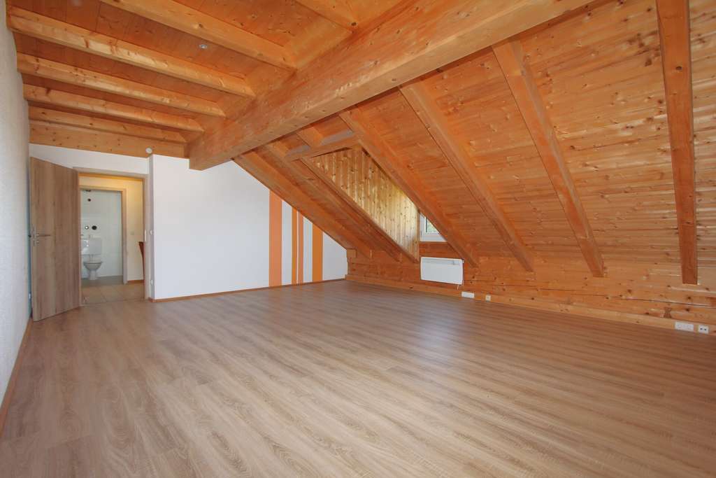 Immobilie in Sindelsdorf - Lichtdurchflutete 3-Zi.-mit Option auf 4-Zi.-DG - Whg. sofort beziehbar! - Bild 4