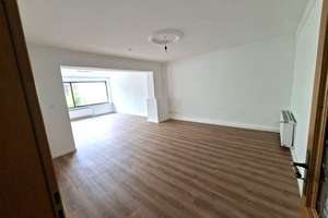 Großzügige, frisch renovierte 3-Zimmer-Wohnung mit Wintergarten und Garten in sehr ruhiger Lage