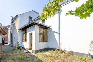 Einfamilienhaus mit Einliegerwohnung + weitläufiger Grünfläche - Ruhiglage nahe dem Langeler Weiher – Die vollständige Adresse der Immobilie erhältst du vom Anbieter., 51143 Langel, Köln – Vorschaubild 3