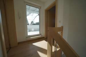 schönes zentrumsnahes Einfamilienhaus mit viel Platz und Dachterrasse in Geisenhausen – 84144 Geisenhausen – Vorschaubild 19