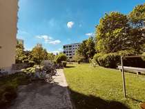 Grünfläche um das Haus