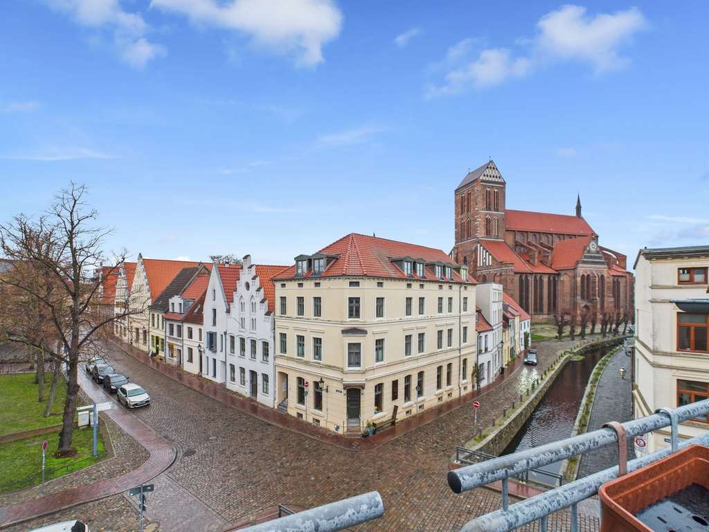 Immobilie in Wismar - Wohn- und Geschäftshaus an der Grube in der Wismarer Altstadt – vielseitig nutzbar - Bild 1