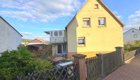Bild von Geräumiges Einfamilienhaus mit Garten, Werkstatt und Wintergarten
