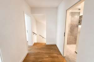 Exklusive Maisonette-Wohnung mit Garten und Terrasse - Wohnen wie im eigenen Haus in Hamburg-Sasel – Die vollständige Adresse der Immobilie erhältst du vom Anbieter., 22393 Sasel, Hamburg – Vorschaubild 13