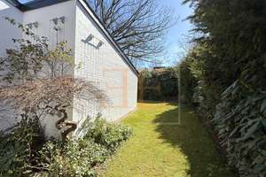 Charakterstarkes Architektenhaus mit Wellnessbereich und Doppelgarage in Hamburg-Volksdorf – Die vollständige Adresse der Immobilie erhältst du vom Anbieter., 22359 Volksdorf, Hamburg – Vorschaubild 13