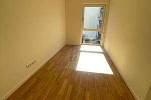 KfW 40-Neubau-Wohnung mit EBK, Süd-Balkon, Echtholzparkett, Fahrstuhl, Tiefgarage – Berringerstraße 36, 18146 Dierkow-Neu, Rostock – Vorschaubild 6