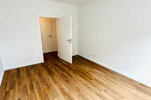 Frisch sanierte 3-Zimmer-Wohnung mit Einbauküche – Bilker Allee 210, 40215 Düsseldorf – Vorschaubild 18