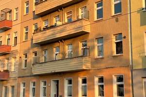 Altbau-Investment in Berlin-Lichtenberg | 4 Wohnungen im Paket | eine Einheit ab 2028 FREI – Die vollständige Adresse der Immobilie erhältst du vom Anbieter., 10365 Lichtenberg (Ortsteil), Berlin – Vorschaubild 1