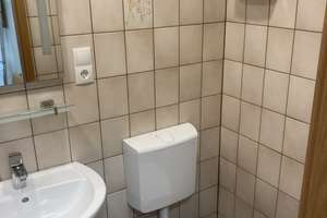 Schöne und gepflegte 2,5-Zimmer-DG-Wohnung in Bonn für 2 Personen – Borheimer Str 144, 53119 Nordstadt, Bonn – Vorschaubild 6