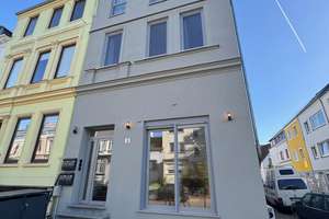 Möblierte Wohnung in saniertem Haus in zentraler Lage im Viertel