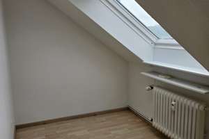 Helle 2,5-Zimmer Wohnung mit Balkon, neuer Küche und Einbauschränken in Leopoldshöhe – Rehweg 6, 33818 Leopoldshöhe – Vorschaubild 12