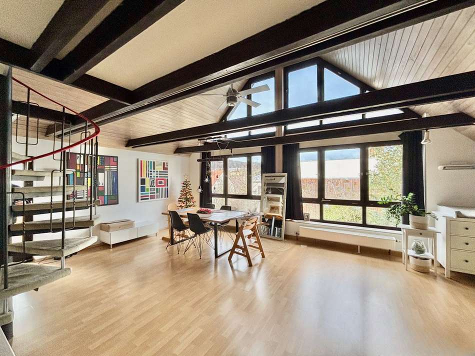 Wohnen/Essen im 1. DG