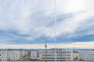 Sehr helle 3-Zimmer Wohnung mit Alpenblick, Einbauküche und Südloggia – Rosa-Kempf-Straße 17, 81248 München – Vorschaubild 4