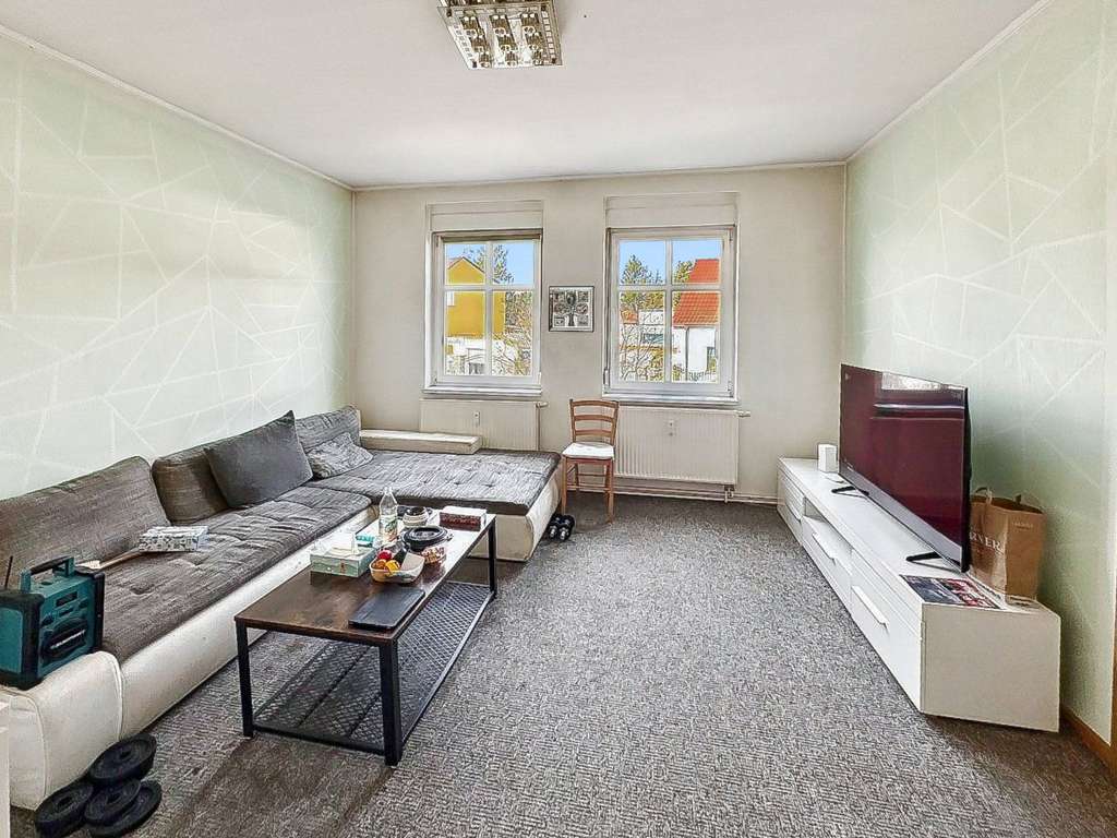 Immobilie in Rüdersdorf bei Berlin - Mehrfamilienhaus mit Sanierungspotenzial auf großem Grundstück in attraktiver Lage von Rüdersdorf - Bild 2