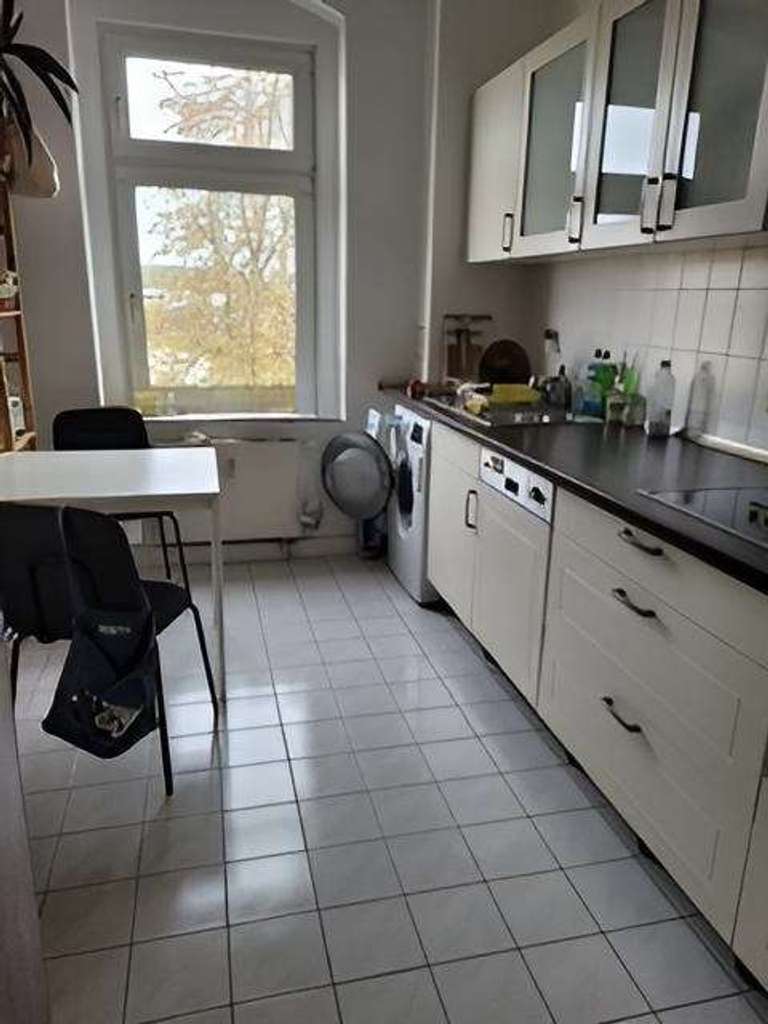 Immobilie in Frankenberg/Sachsen - Vermietete Etagenwohnung mit Balkon und einem PKW-Stellplatz in angenehm zentraler Wohnlage! - Bild 3
